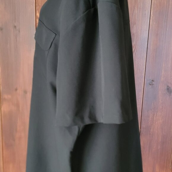 FIGS Technical Collection Scrub Top Women XXL Black V-Neck Chest Pocket Medical - Picture 10 of 11